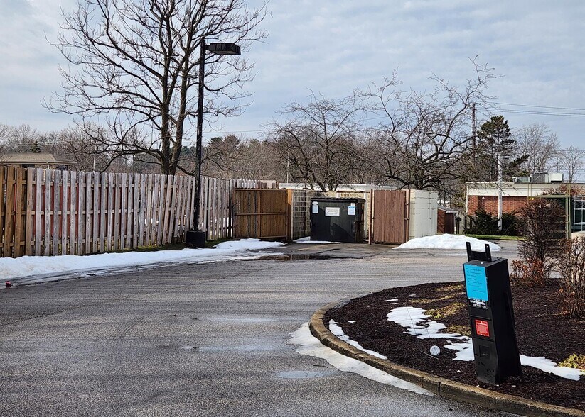 More Photos Of 5525 Royalton Rd, North Royalton Fast Food For Lease