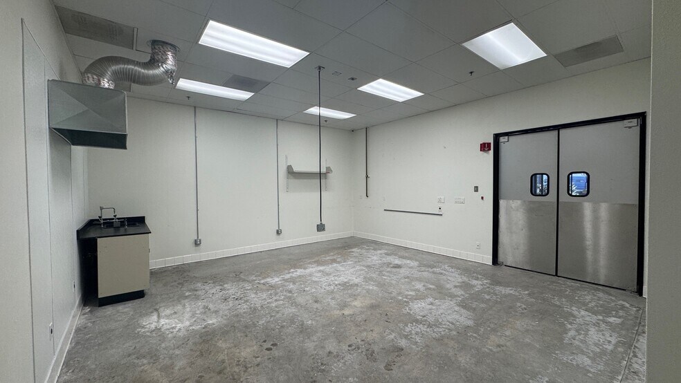 More Photos Of 6155 Corte Del Cedro, Carlsbad Research And Development For Lease