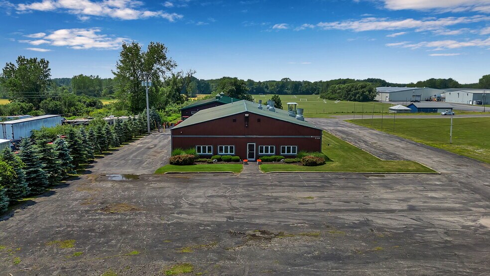 More Photos Of 7120 Seneca St, Elma Warehouse For Lease