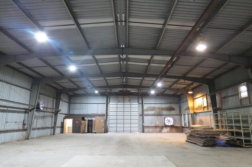 More Photos Of 7585 Wilson Blvd, Jacksonville Warehouse For Lease