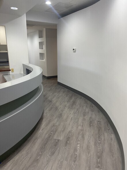 More Photos Of 8997 E Desert Cove Ave, Scottsdale Medical For Lease