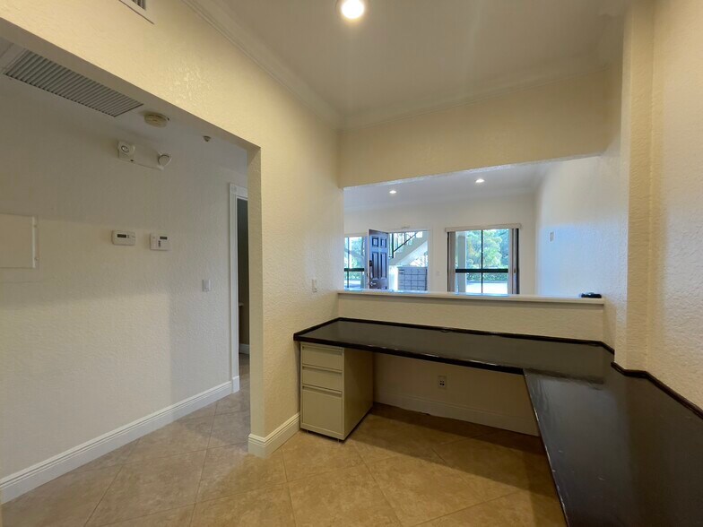 More Photos Of 312 S Old Dixie Hwy, Jupiter Office For Lease