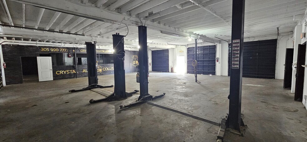 More Photos Of 1346 S Dixie Hwy, Hollywood Warehouse For Sale