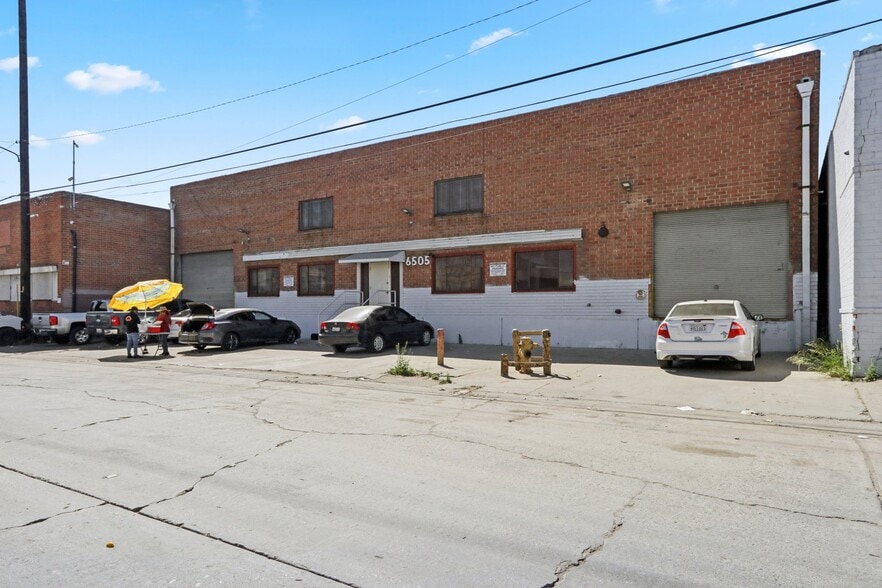 More Photos Of 6505 McKinley Ave, Los Angeles Manufacturing For Lease