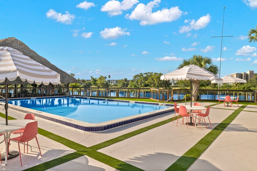 More Photos Of 3444 Marinatown Ln, North Fort Myers Office For Lease