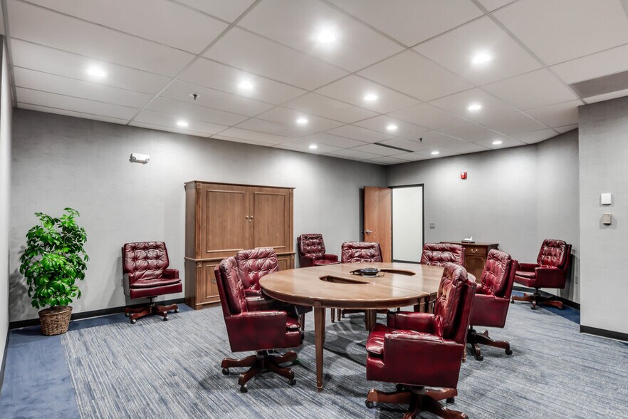 Primary Photo Of 1855-1859 Bowles Ave, Fenton Office For Lease