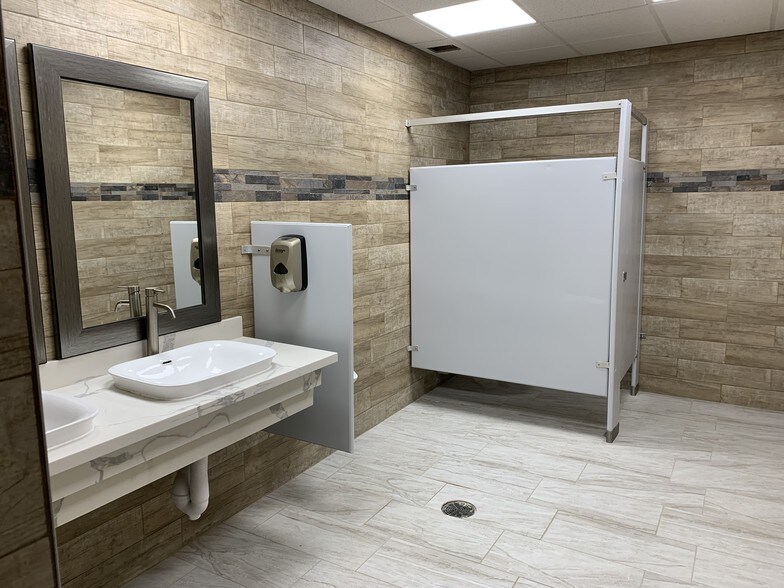 More Photos Of 3501 Turtle Creek Dr, Port Arthur Medical For Lease