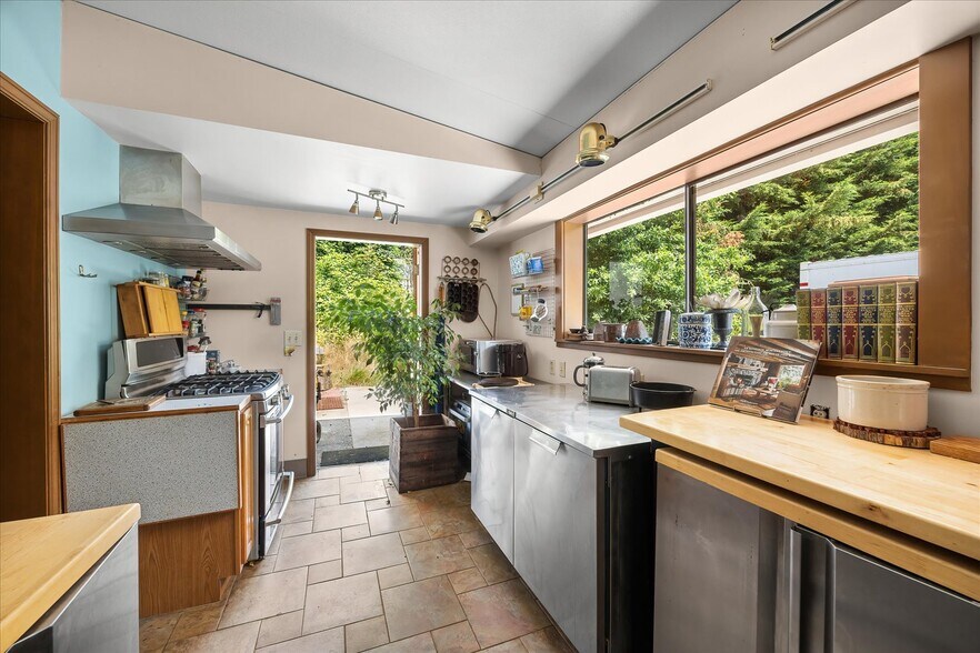 More Photos Of 16708 140th Pl NE, Woodinville Winery Vineyard For Lease