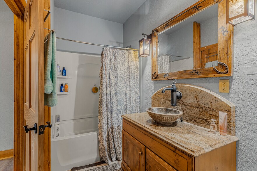 More Photos Of 3093 US Highway 64 E, Sapphire General Retail For Sale