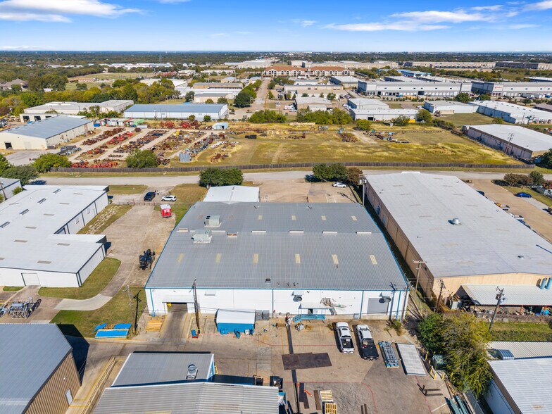 More Photos Of 1120 Commercial Blvd N, Arlington Warehouse For Lease