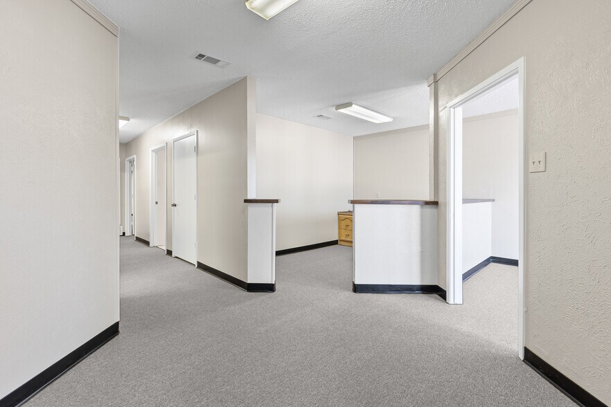 More Photos Of 5408 Wesley St, Greenville Freestanding For Sale