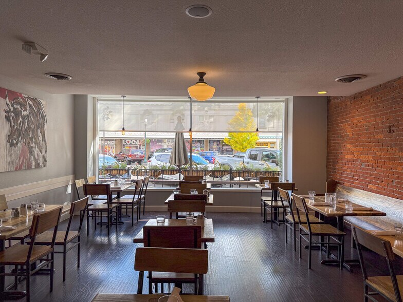 More Photos Of 57 E Main St, Walla Walla Restaurant For Lease