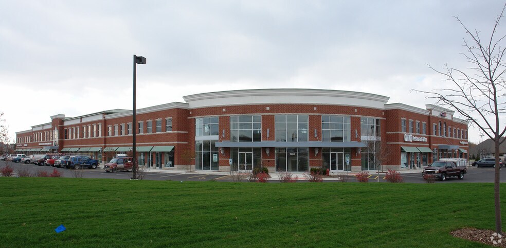 More Photos Of 1938-2000 E Lincoln Hwy, New Lenox Storefront Retail Office For Lease