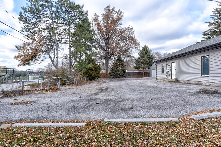 More Photos Of 5036 S 136th St, Omaha Office For Lease