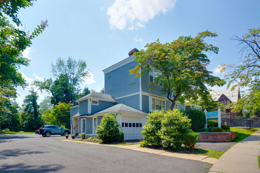 Primary Photo Of 59 Franklin St, Morristown Medical For Lease