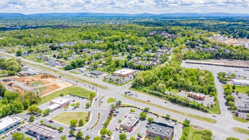 More Photos Of 1379 N Frederick Pike, Winchester Drugstore For Sale