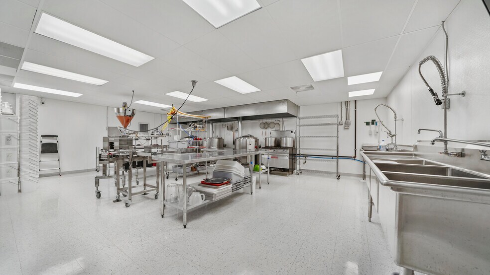 More Photos Of 3376 C Rd, Palisade Specialty For Sale