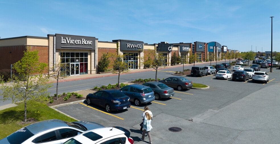 More Photos Of 582 Ch de Touraine, Boucherville Unknown For Lease