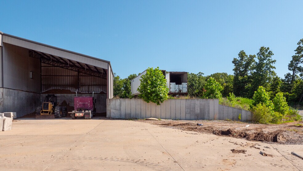 More Photos Of 1975 State Road NN, Climax Springs Warehouse For Sale