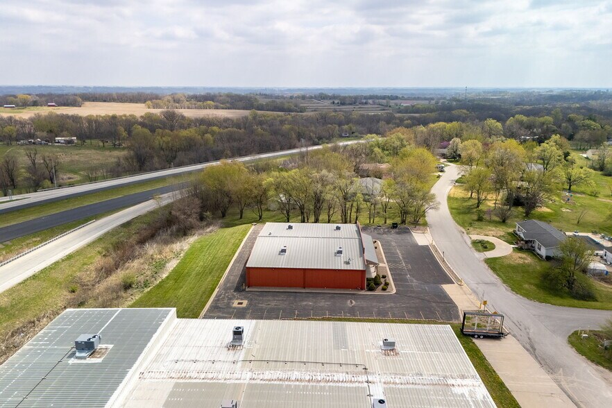 More Photos Of 12819 Country Pl, Saint Joseph Office For Lease