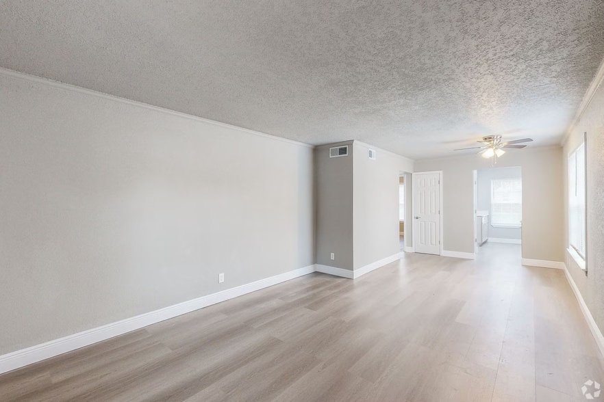 More Photos Of 1910 Southern Ave, Biloxi Apartments For Sale