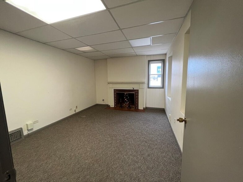 More Photos Of 2402 Grand Ave, Wausau Office For Lease