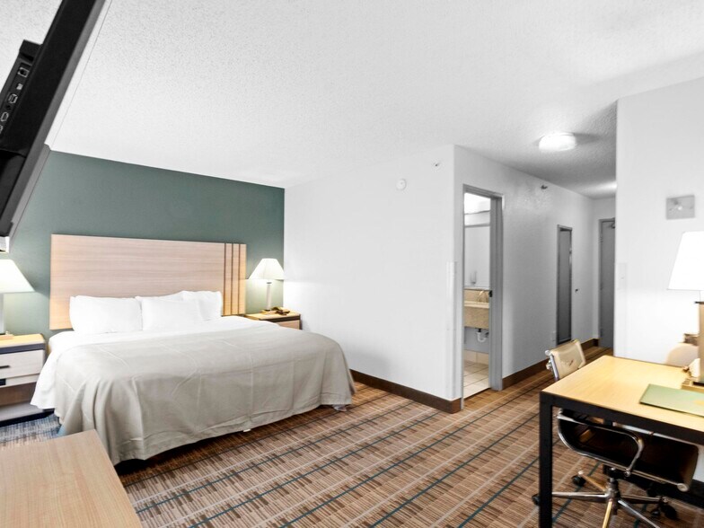 More Photos Of 15150 Brighton Rd, Brighton Hotel For Sale