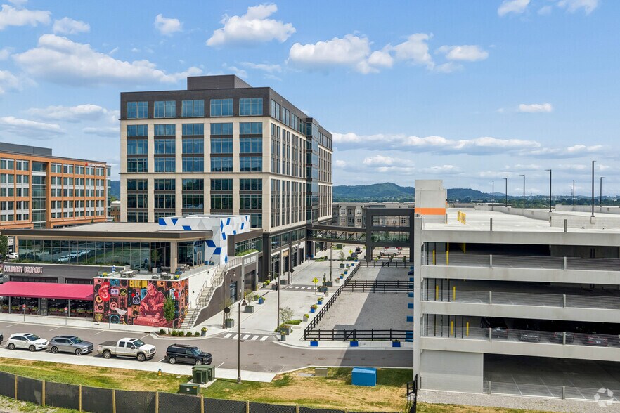 More Photos Of 4031 Aspen Grove, Franklin Unknown For Lease