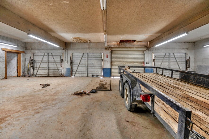 More Photos Of 201 E St, Lemoore Auto Repair For Sale