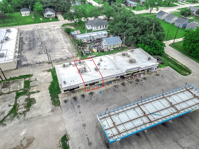 More Photos Of 1417 7th St, Bay City Storefront For Lease