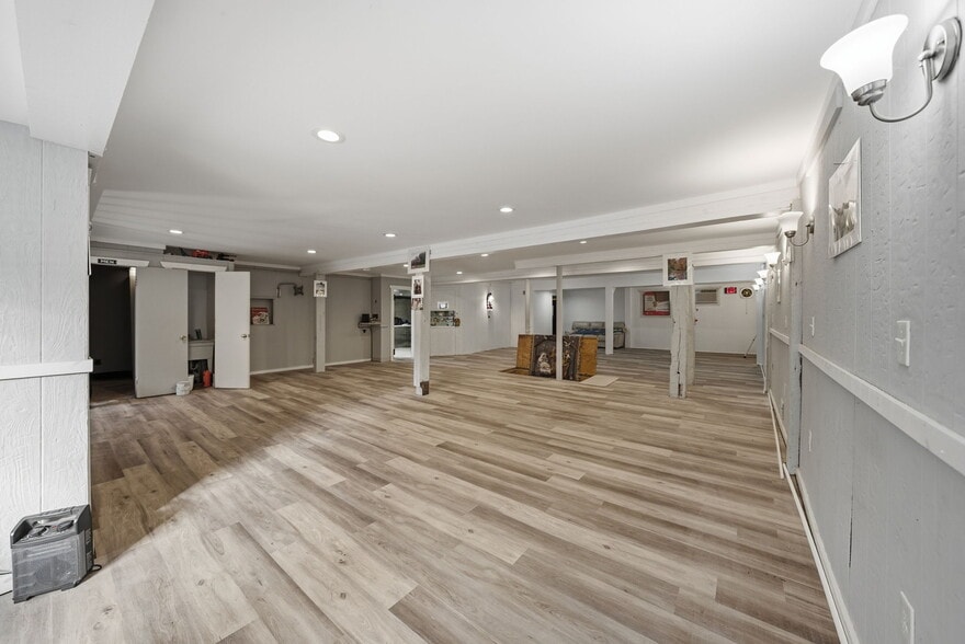 More Photos Of 409 Woodport Rd, Sparta Freestanding For Sale