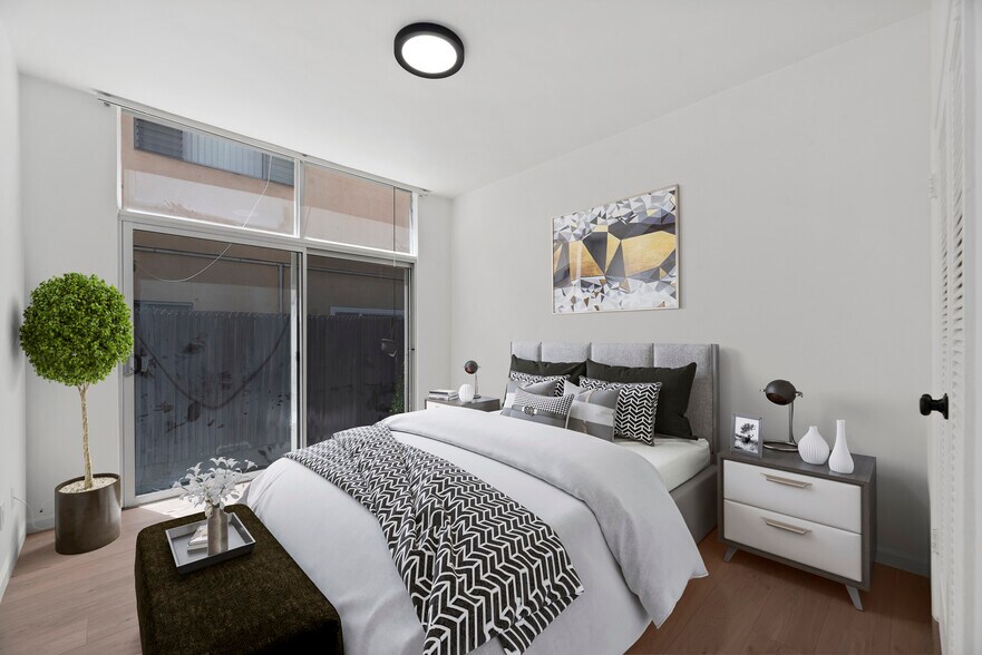 More Photos Of 329 S Rexford Dr, Beverly Hills Apartments For Sale