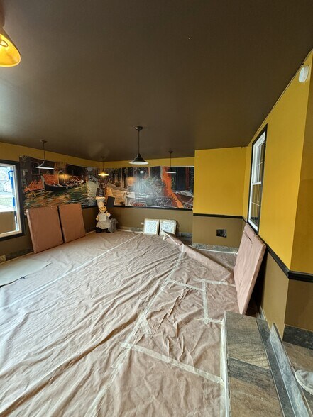 More Photos Of 1209 Lisle Plz, Lisle Bar For Lease