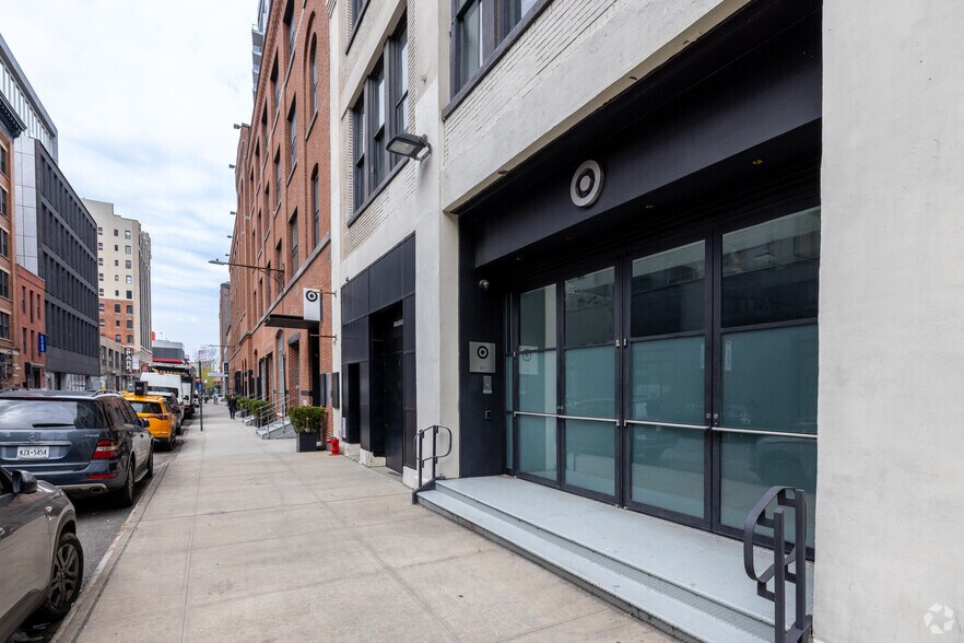 More Photos Of 511 W 25th St, New York Unknown For Lease