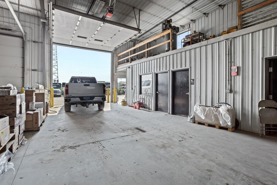 More Photos Of 3820 37 Ave S, Fargo Manufacturing For Sale