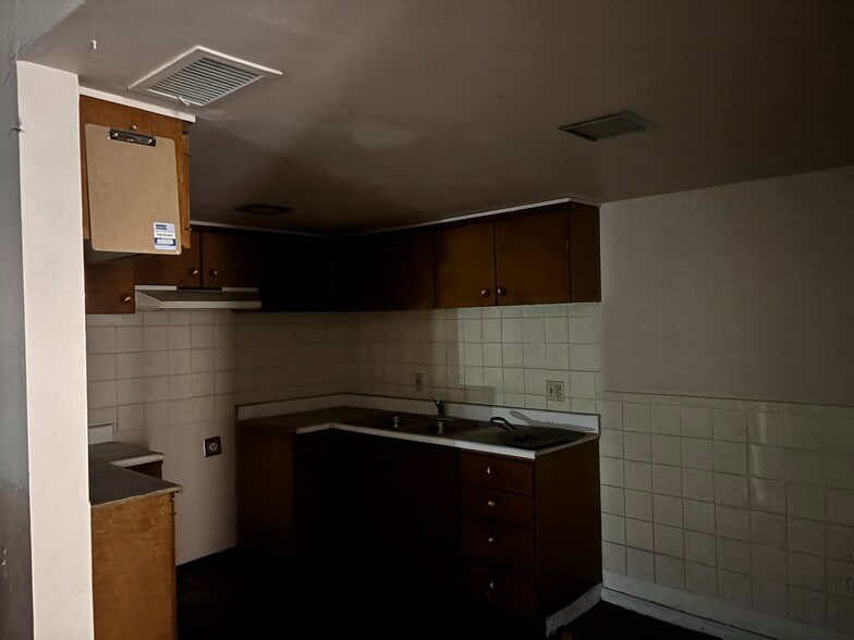 More Photos Of 3761 Royal Crest St, Las Vegas Office Residential For Sale