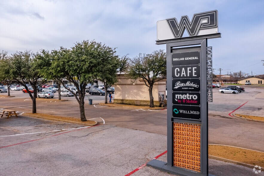 More Photos Of 402-544 E Wheatland Rd, Duncanville Unknown For Lease