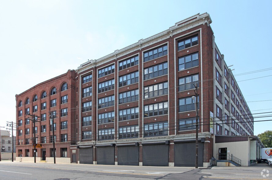 More Photos Of 2701 Spring Grove Ave, Cincinnati Warehouse For Lease