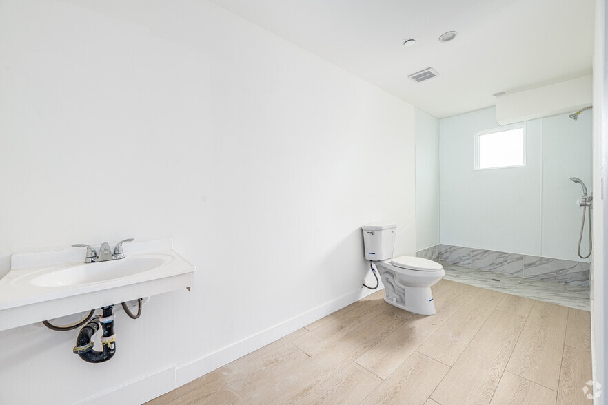 More Photos Of 8717 S Central Ave, Los Angeles Apartments For Sale