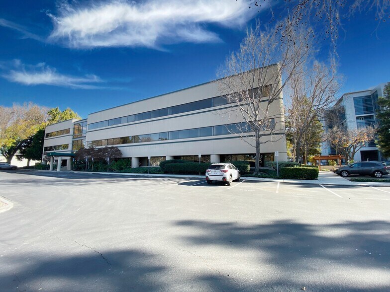 More Photos Of 97 E Brokaw Rd, San Jose Loft Creative Space For Lease