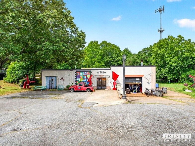 Primary Photo Of 12 Andrews St, Greenville General Retail For Sale