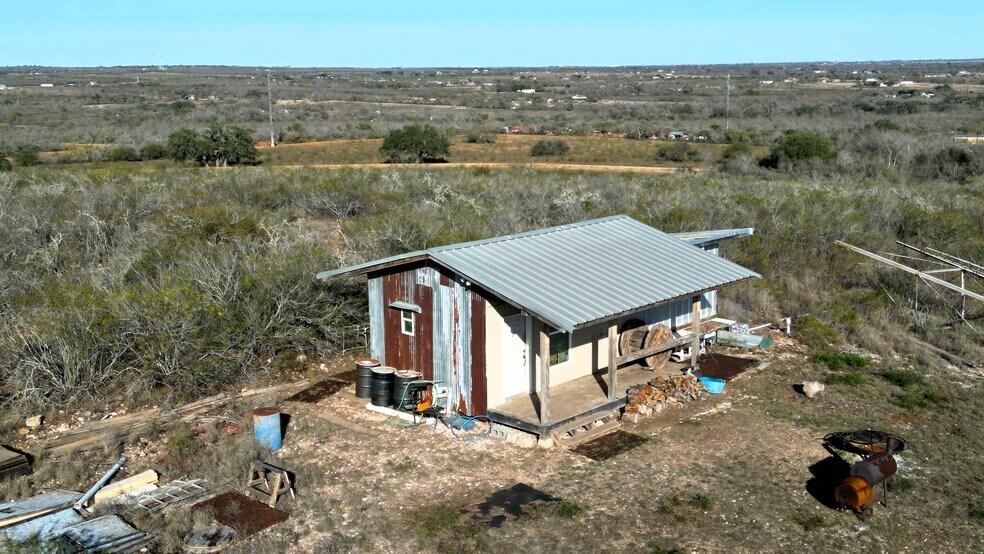 More Photos Of 00 County Road 7563, Devine Land For Sale