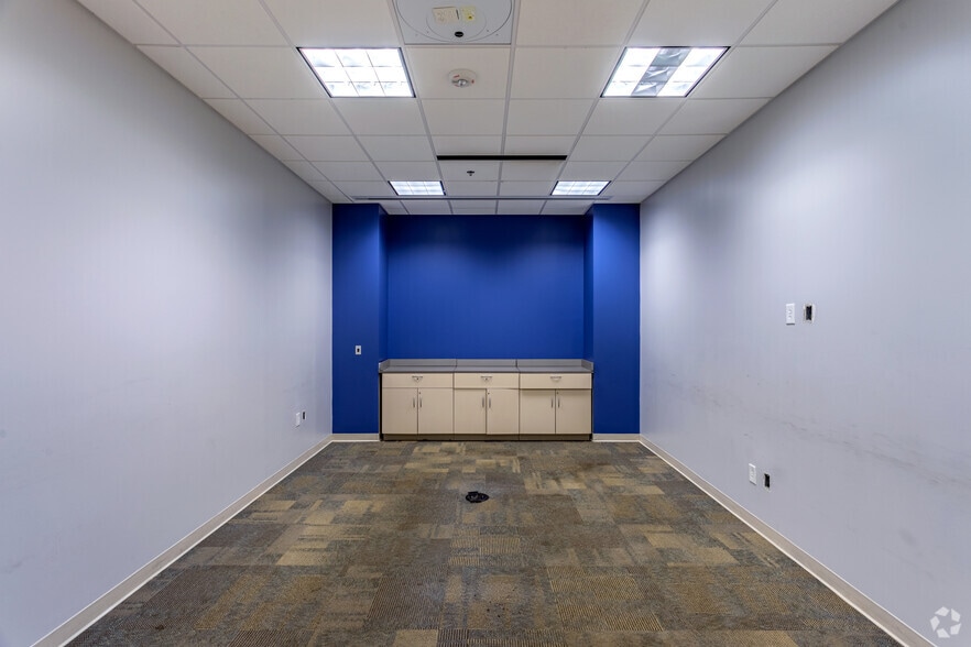 More Photos Of 2641 Sumner Blvd, Raleigh Unknown For Lease