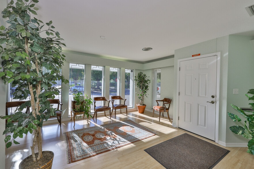 More Photos Of 1033 7th Ave N, Saint Petersburg Medical For Sale