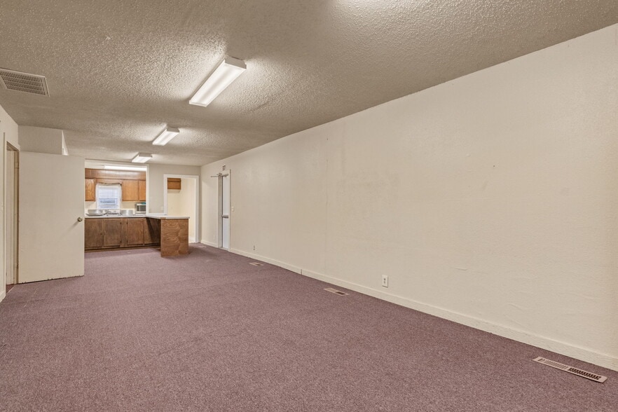 More Photos Of 215 S Bixby St, Coweta Religious Facility For Sale