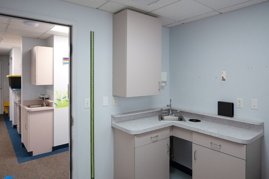 More Photos Of 110 Long Pond Rd, Plymouth Medical For Sale