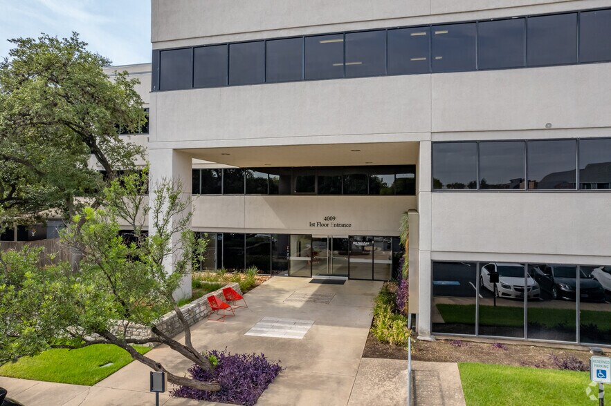 More Photos Of 4009 Banister Ln, Austin Office For Lease