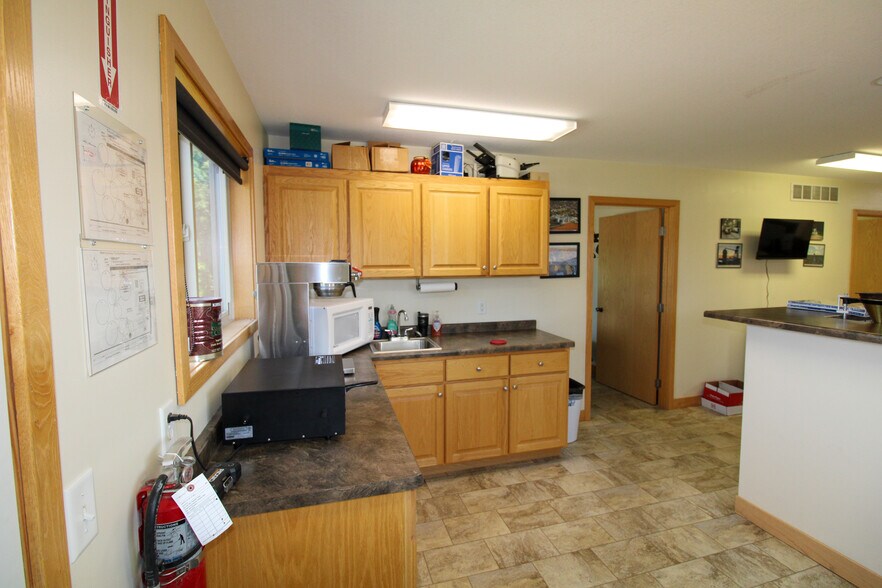 More Photos Of 107 8th Ave SW, Kasson Specialty For Sale