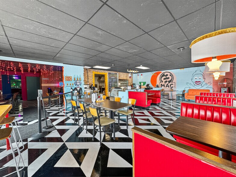 More Photos Of 2206 7th Ave, Altoona Restaurant For Sale