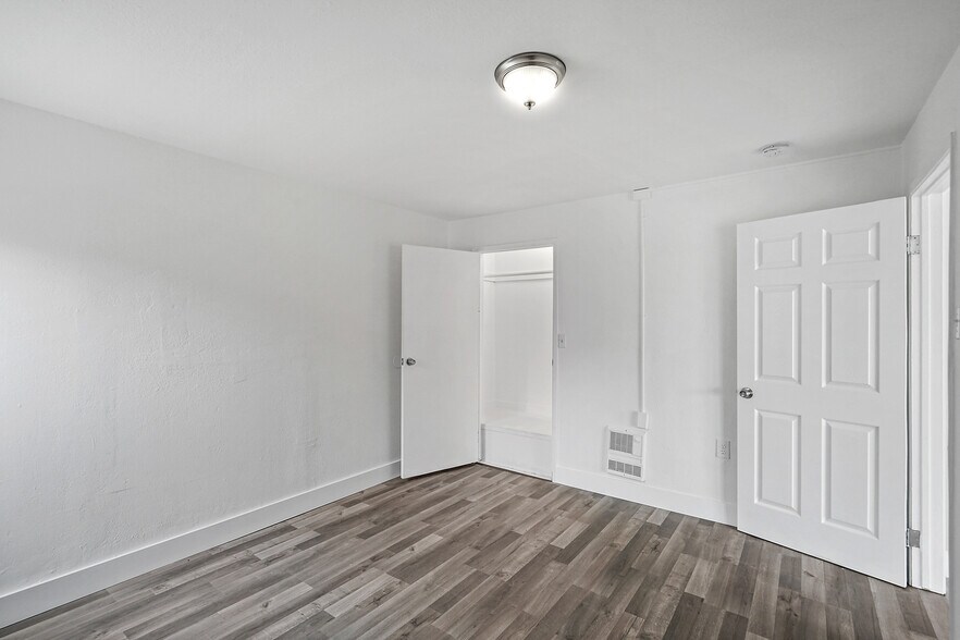 More Photos Of 8117 Ney Ave, Oakland Apartments For Sale